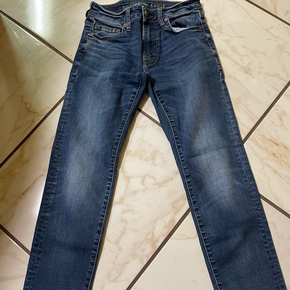1 American eagle & 2 Hollister jeans. - Picture 2 of 9